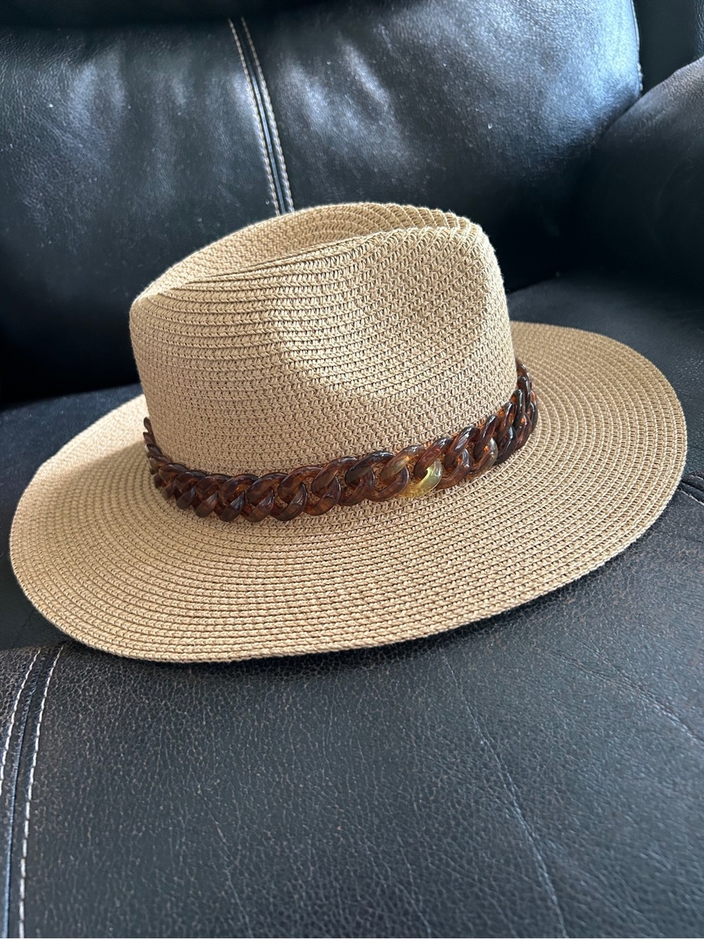 Kendall & Kylie Tan Straw Fedora Hat with Tortoise Shell Chain Linked Band